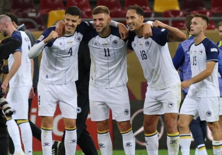 Fotografija koja je postala hit, Tarik, Jovo i Nikola zagrljeni: Ovo je Bosna i Hercegovina