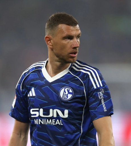 Njemački mediji udarili po Džeki: Schalkeov napad u krizi, ni Dijamant nije pošteđen kritika