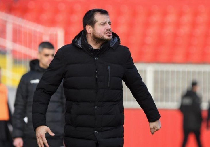 Lalatović izgubio utakmicu i žestoko udario na sudiju: 